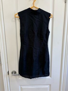 Lioness Sleeveless midnight blue Mock-Neck Mini Dress. Size small. NWT